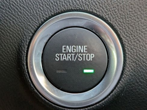 Used 2023 GMC Terrain SLE w/ Driver Convenience Package FWD image 30