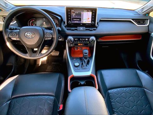 Used 2019 Toyota RAV4 Adventure image 14