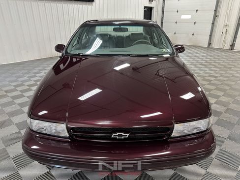 Used 1995 Chevrolet Impala SS RWD image 13