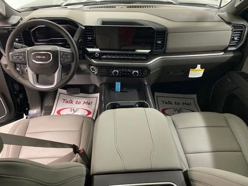 New 2025 GMC Sierra 2500 SLT w/ SLT Premium Package image 20