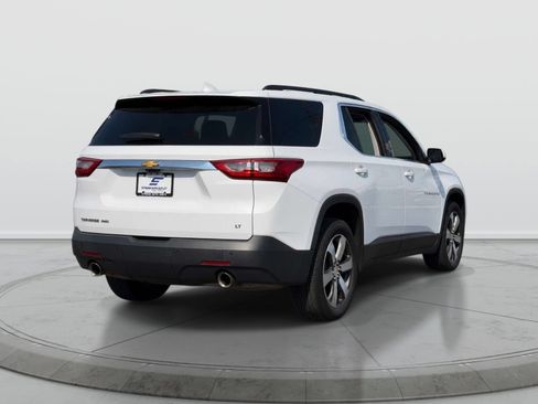 Used 2020 Chevrolet Traverse LT w/ LT Premium Package AWD/4WD image 7