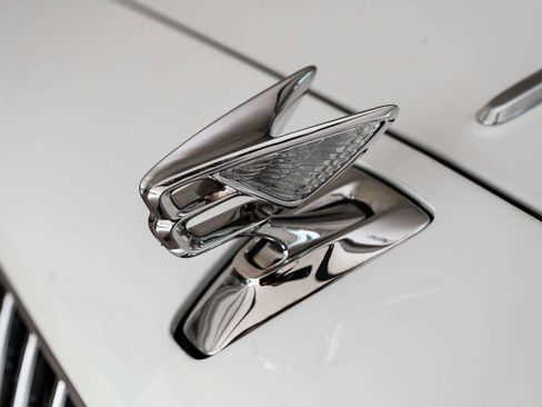 Used 2023 Bentley Flying Spur Azure AWD/4WD image 74