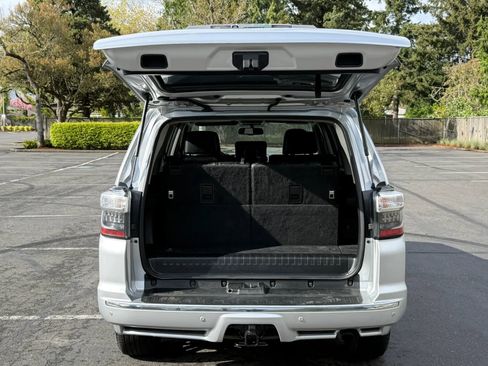 Used 2016 Toyota 4Runner Limited image 12