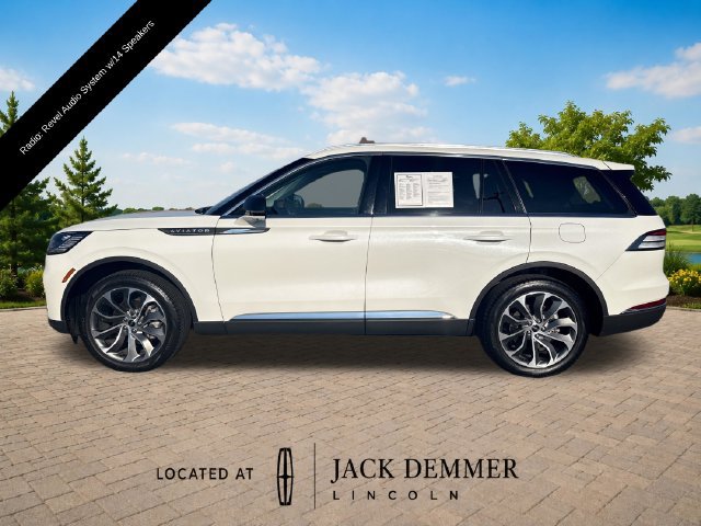 Used 2025 Lincoln Aviator AWD w/ Equipment Group 101A image 3