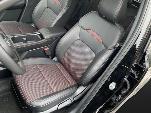 New 2026 Nissan Kicks SR w/ Cold Weather Package image 4