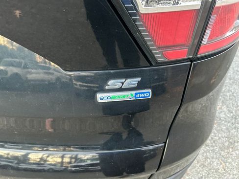 Used 2018 Ford Escape SE w/ SE Sync 3 Package image 10