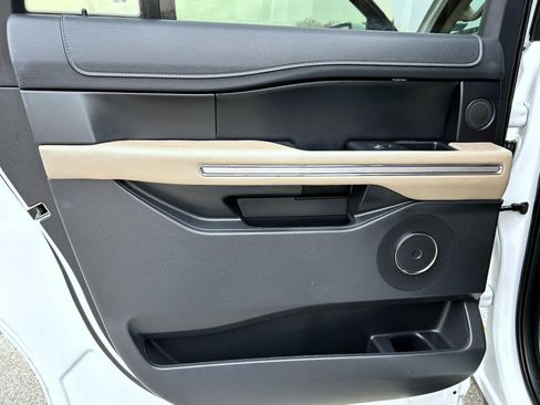 Used 2024 Ford Expedition Max Limited image 20