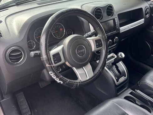 Used 2016 Jeep Compass Latitude AWD/4WD image 4