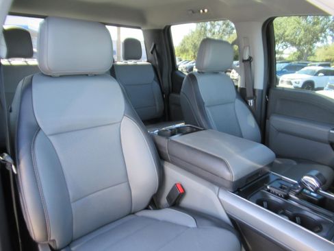 Used 2022 Ford F150 Lariat w/ Equipment Group 502A High image 13