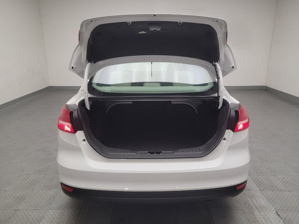 Used 2018 Ford Focus SE FWD image 29