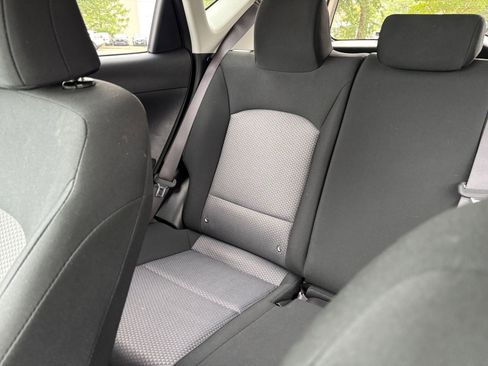 Used 2025 Kia Soul LX w/ LX Technology Package FWD image 39