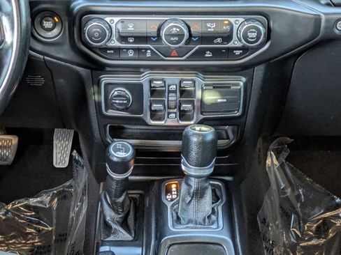 Used 2021 Jeep Gladiator Sport AWD/4WD image 19