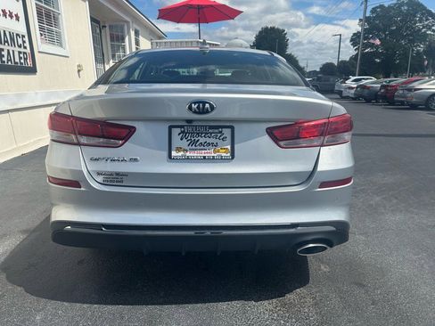 Used 2020 Kia Optima LX image 6