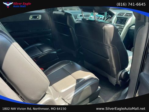 Used 2015 Ford Explorer XLT w/ Equipment Group 202B AWD/4WD image 9