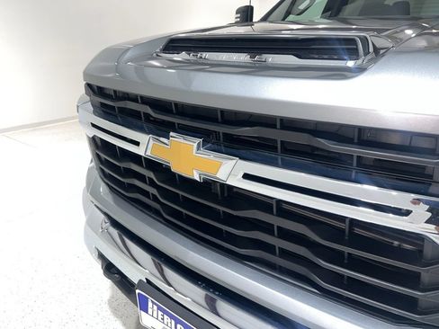 Used 2025 Chevrolet Silverado 2500 LT w/ Convenience Package AWD/4WD image 27
