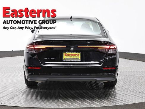 Used 2025 Honda Accord SE image 6