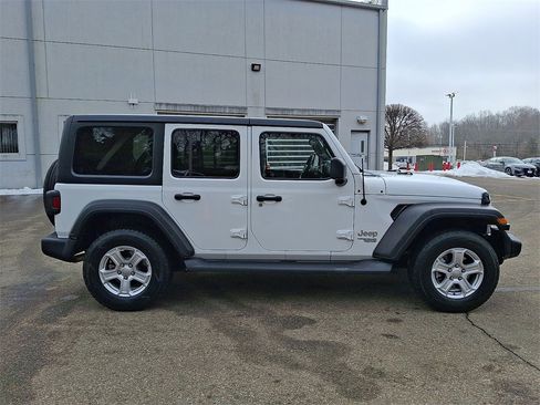 Used 2019 Jeep Wrangler Unlimited Sport S image 9