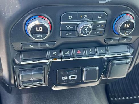 Used 2019 Chevrolet Silverado 1500 LT w/ All-Star Edition AWD/4WD image 32
