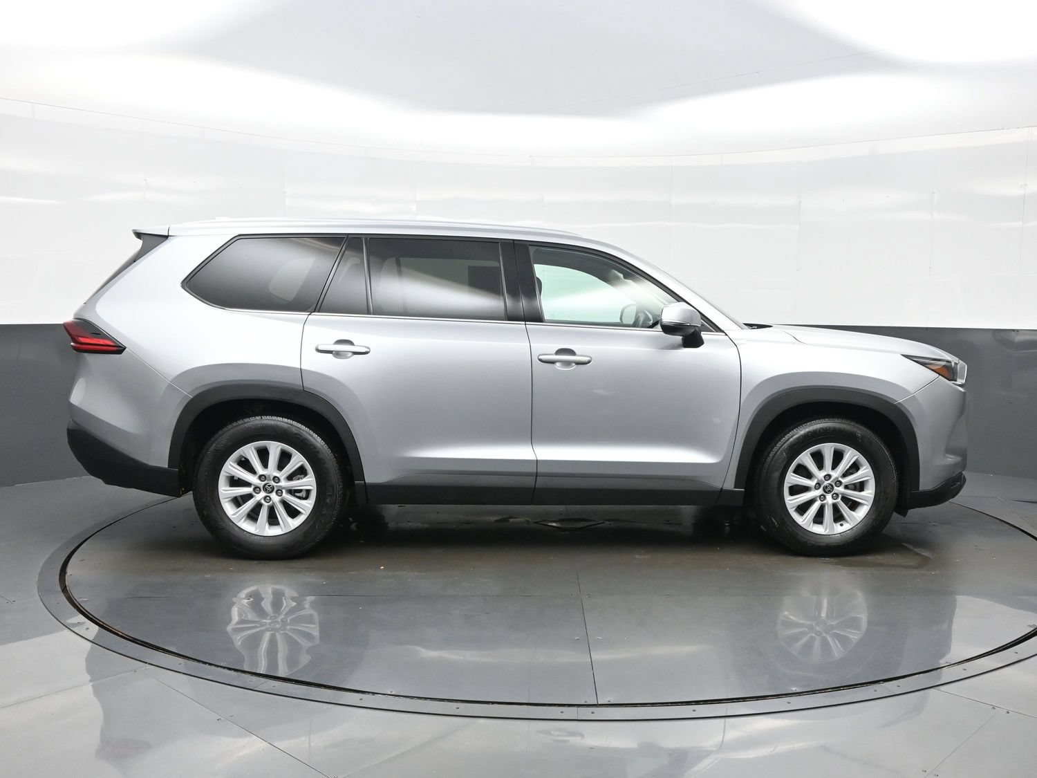 Used 2025 Toyota Grand Highlander FWD image 7