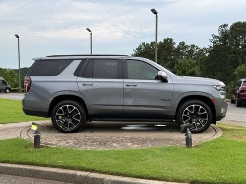 Used 2022 Chevrolet Tahoe RST w/ Luxury Package AWD/4WD image 8