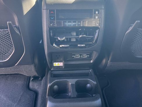 New 2025 Jeep Grand Cherokee L Overland w/ Luxury Tech Group IV AWD/4WD image 18