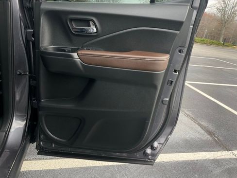 Certified 2025 Honda Ridgeline RTL image 35