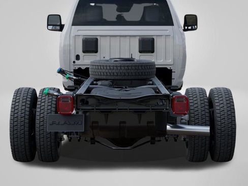 New 2026 RAM 5500 Tradesman AWD/4WD image 13