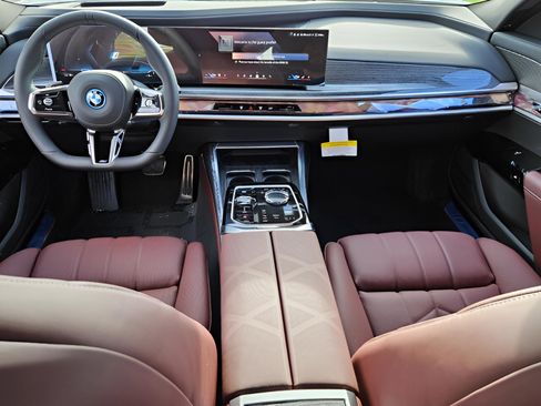 New 2026 BMW i7 eDrive50 w/ M Sport Package image 11