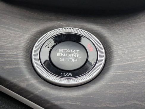 New 2025 Jeep Grand Cherokee Limited w/ Black Appearance Package image 25