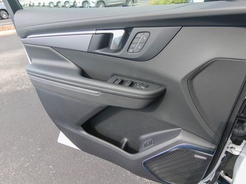 Used 2026 Buick Enclave Sport Touring w/ Power Package FWD image 13