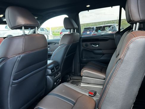Used 2026 Honda Pilot TrailSport image 11