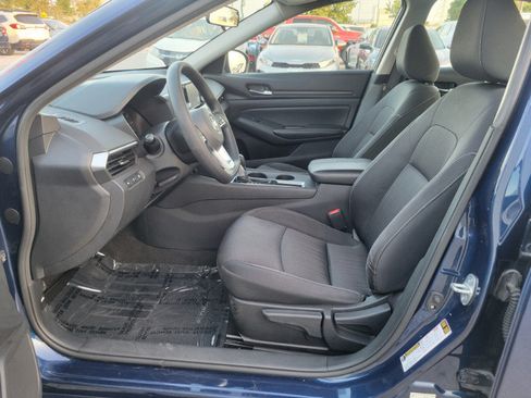 Used 2022 Nissan Altima 2.5 S FWD image 17