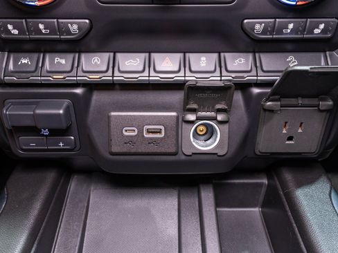 Used 2019 GMC Sierra 1500 AT4 w/ AT4 Premium Package AWD/4WD image 29