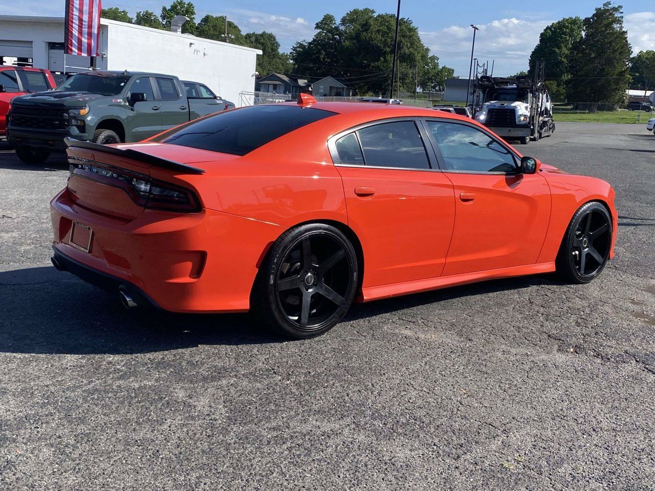 Used 2019 Dodge Charger Scat Pack RWD image 6