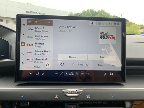Used 2026 Lexus ES 350h w/ Convenience Package FWD image 23