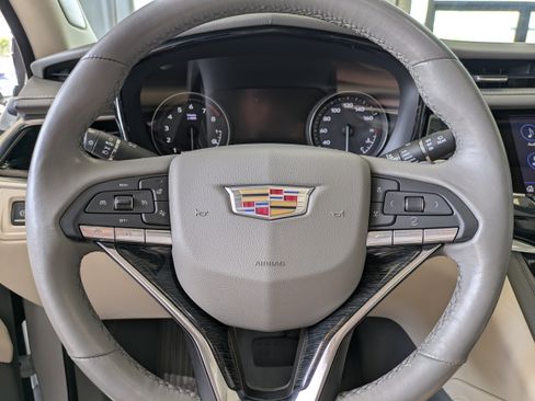 Certified 2023 Cadillac XT6 Premium Luxury w/ Technology Package AWD/4WD image 25