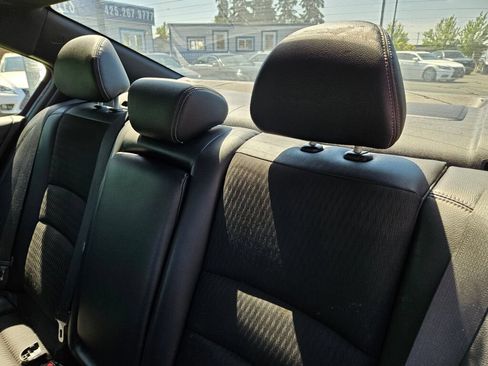 Used 2017 Honda Accord Sport image 11