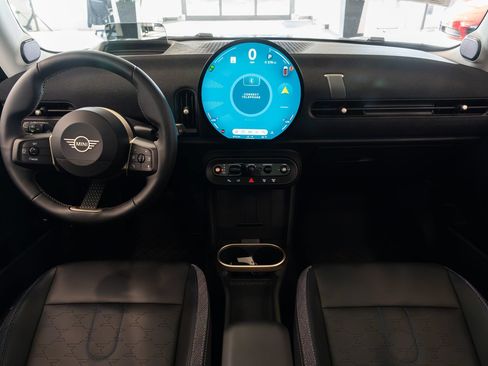 Used 2025 MINI Cooper S FWD image 9