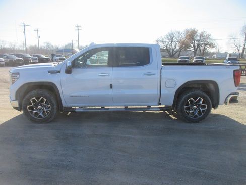 New 2026 GMC Sierra 1500 SLT w/ SLT Premium Plus Package image 10