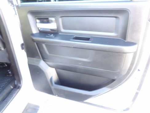 Used 2019 RAM 3500 Tradesman w/ Chrome Appearance Group image 39