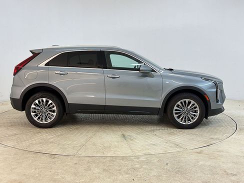 Used 2024 Cadillac XT4 Premium Luxury AWD/4WD image 8
