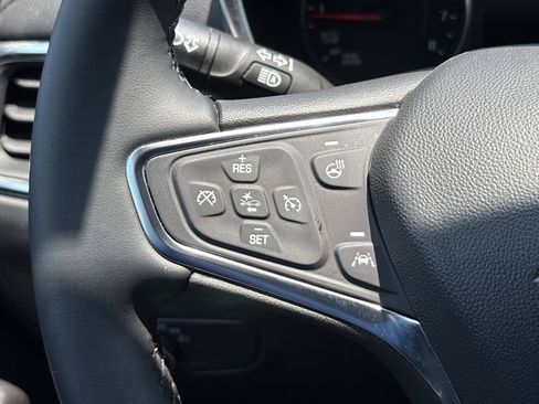 Used 2024 Chevrolet Equinox LT FWD image 17