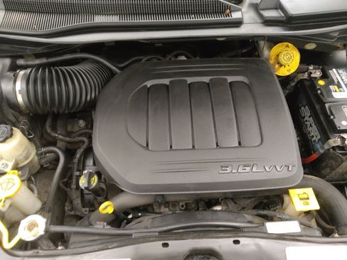 Used 2020 Dodge Grand Caravan GT image 30