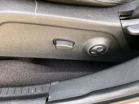 Used 2020 Dodge Journey SE w/ SE Popular Equipment Group image 29