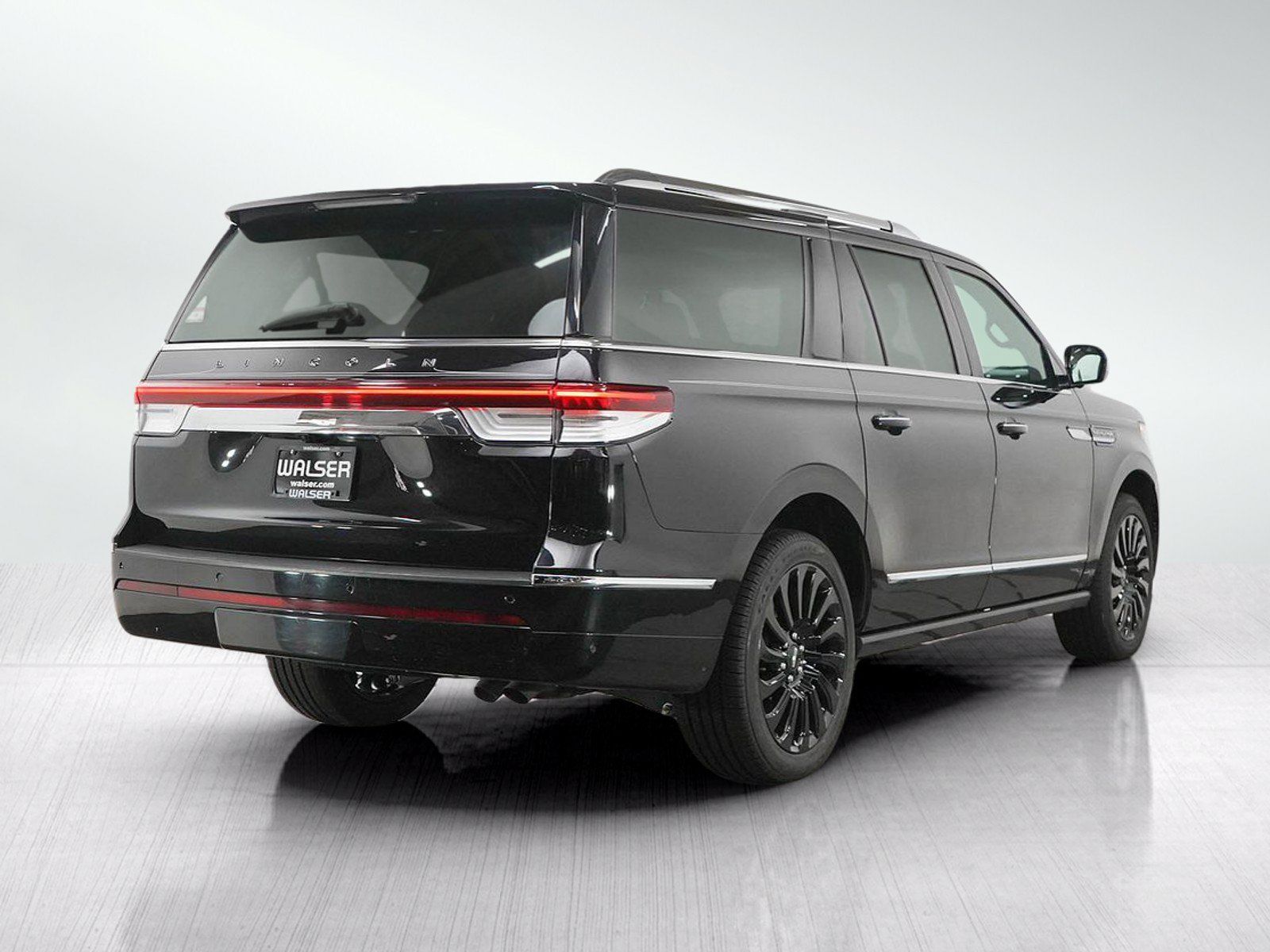 Used 2024 Lincoln Navigator L Black Label AWD/4WD image 6