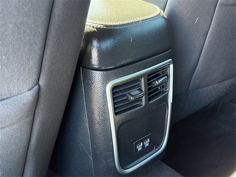 Used 2020 Dodge Charger SXT image 10