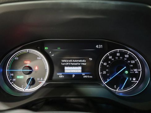 Used 2022 Toyota Venza XLE image 41