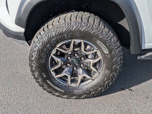 Certified 2024 Chevrolet Colorado ZR2 image 15