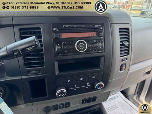 Used 2017 Nissan NV 3500 SV RWD image 18