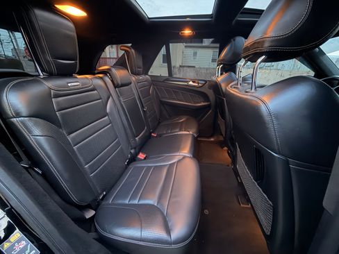 Used 2016 Mercedes-Benz GLE 63 AMG 4MATIC image 32